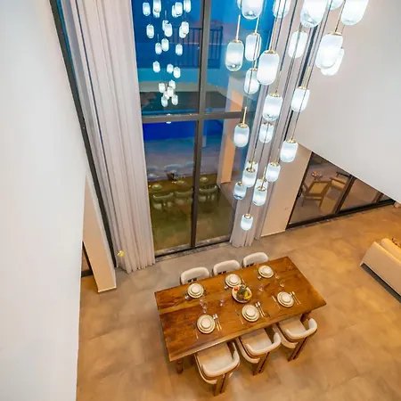 Villa Deniz Manzarali Genis Tatil Villasi Kas