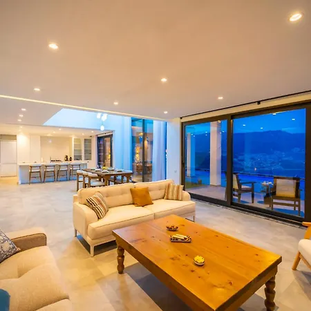 Deniz Manzarali Genis Tatil Villasi * Kas