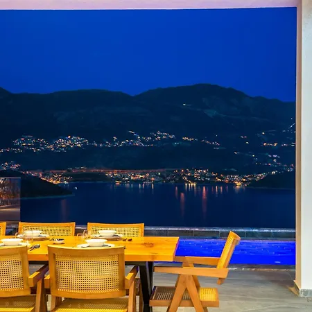 Deniz Manzarali Genis Tatil Villasi Villa *