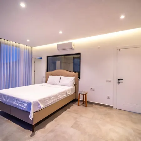 ヴィラ Deniz Manzarali Genis Tatil Villasi *