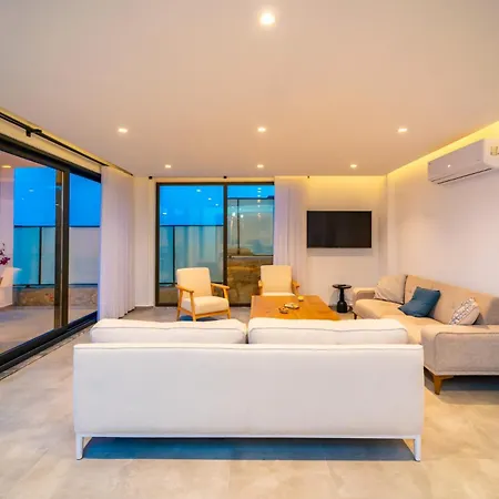 ヴィラ Deniz Manzarali Genis Tatil Villasi