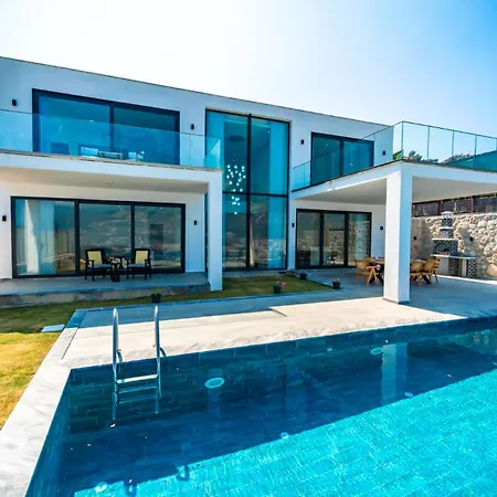 빌라 Deniz Manzarali Genis Tatil Villasi *